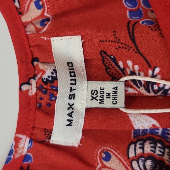 MAX STUDIO Red Floral Ruched Short Sleeve Smocked Waist Lightweight Blouse - Picture 2 of 10